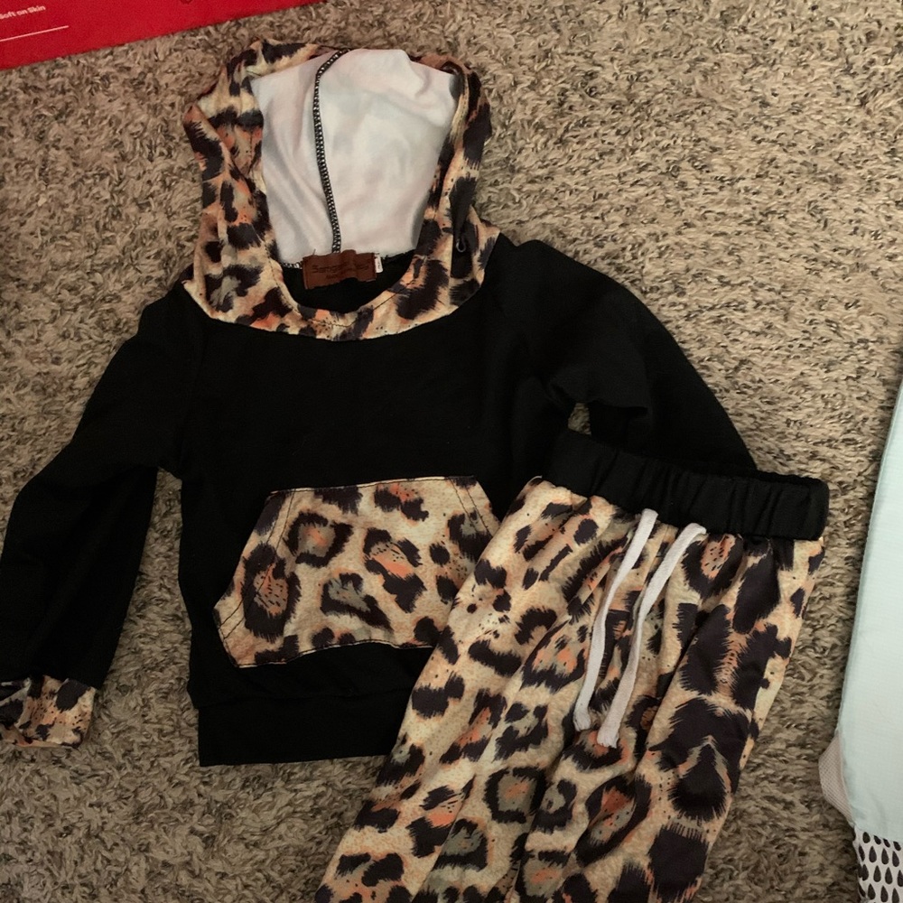 Leopard print jogger set